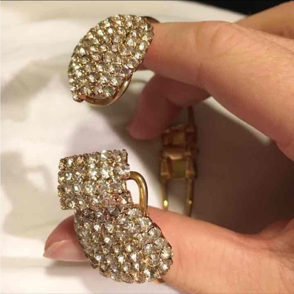 Bling bow bracelet! <3 - Picture 3 of 5